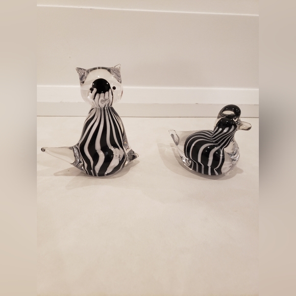 Vintage Handmade Crystal Art Glass Hand Blow Black & White Figurines Cat & Duck - Picture 1 of 6